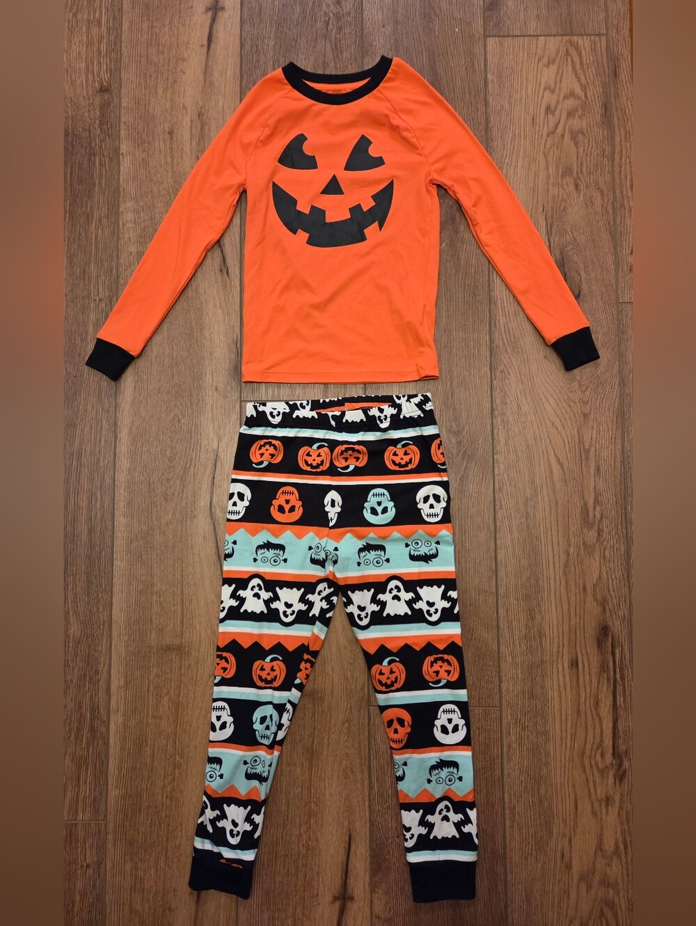 Kids (Unisex) Orange Jack-O'-Lantern Two-Piece Pajama Set NWOT